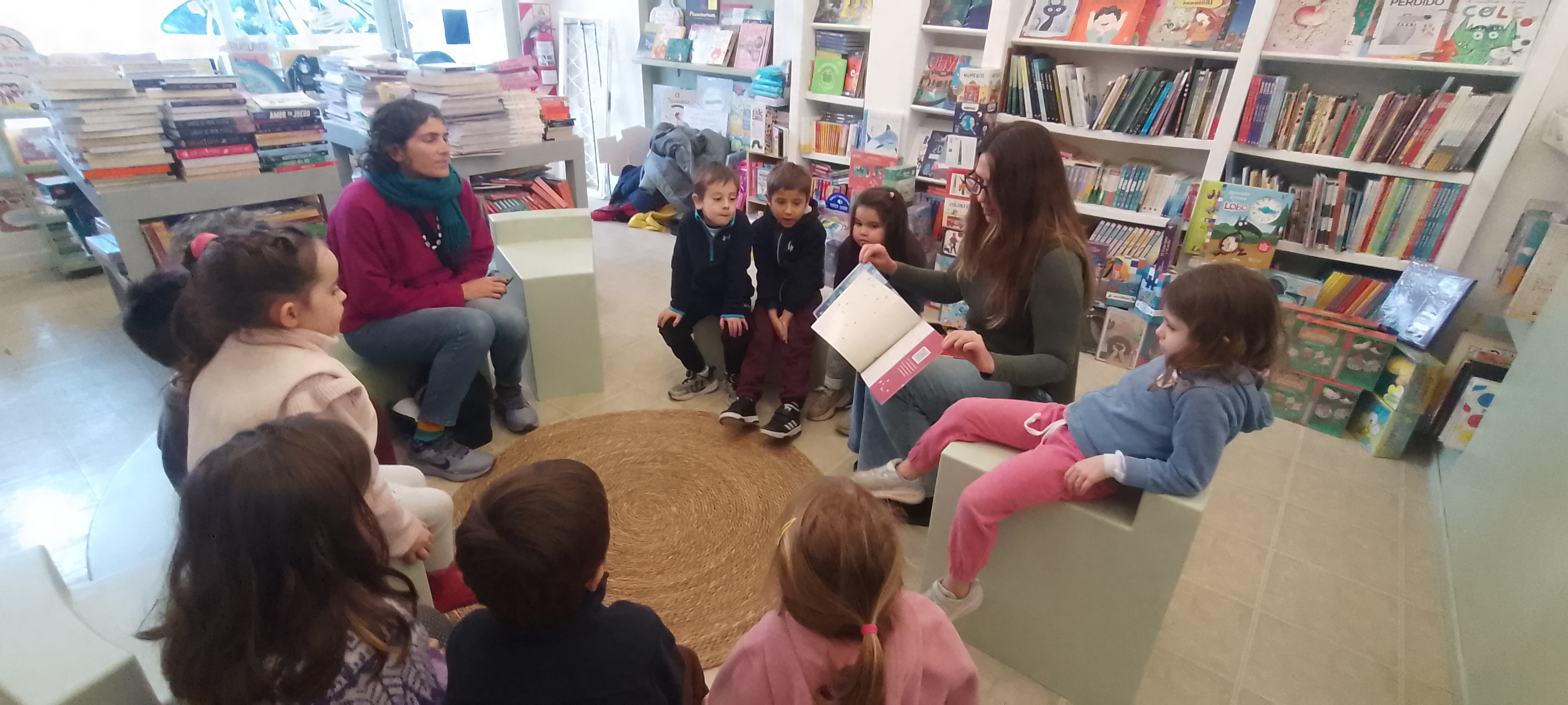 Visita a la Librería MOMO