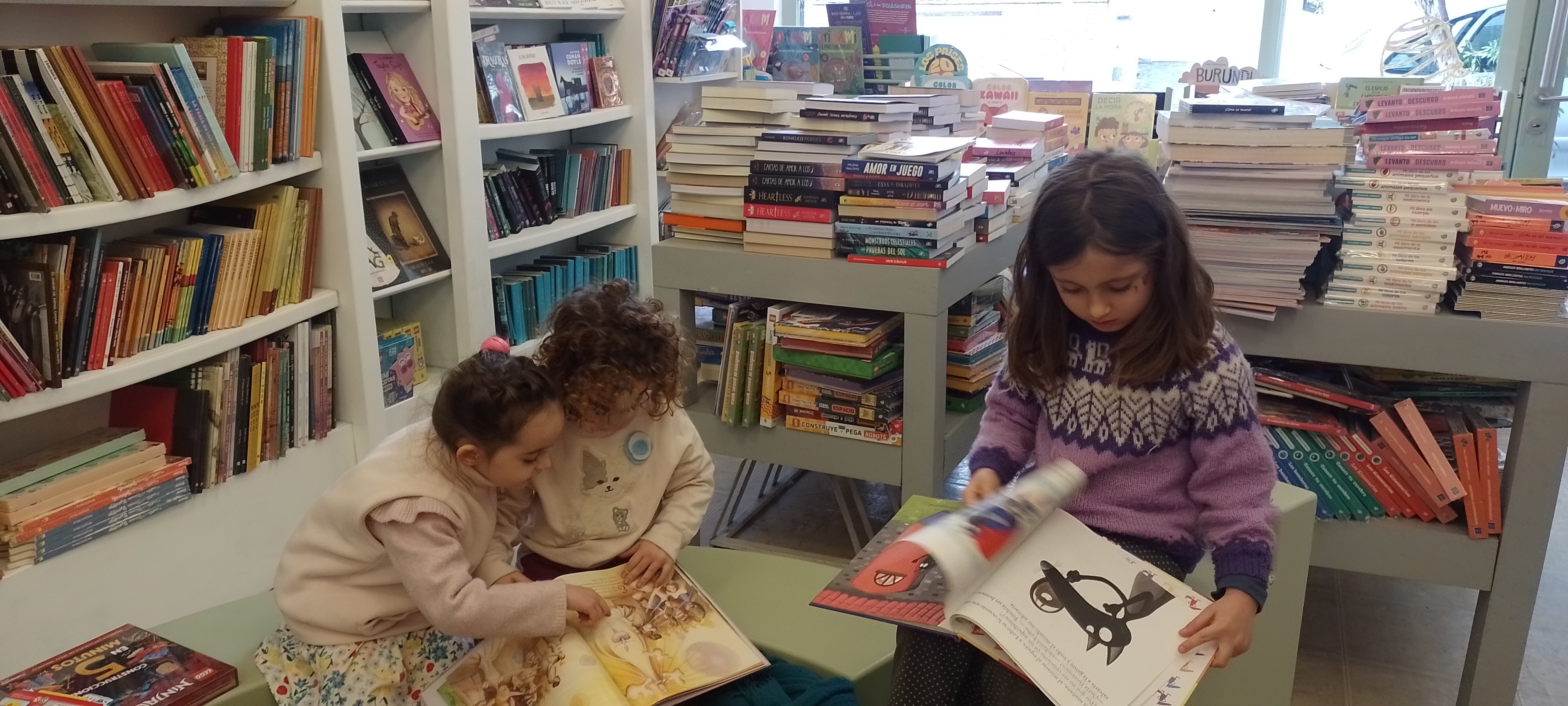 Visita a la Librería MOMO